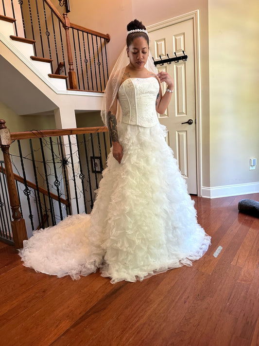 A Sleeveless gown